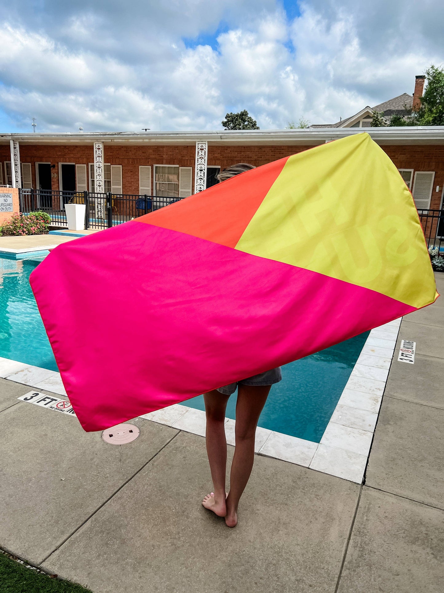 Hello Sunshine - Quick Dry Towel