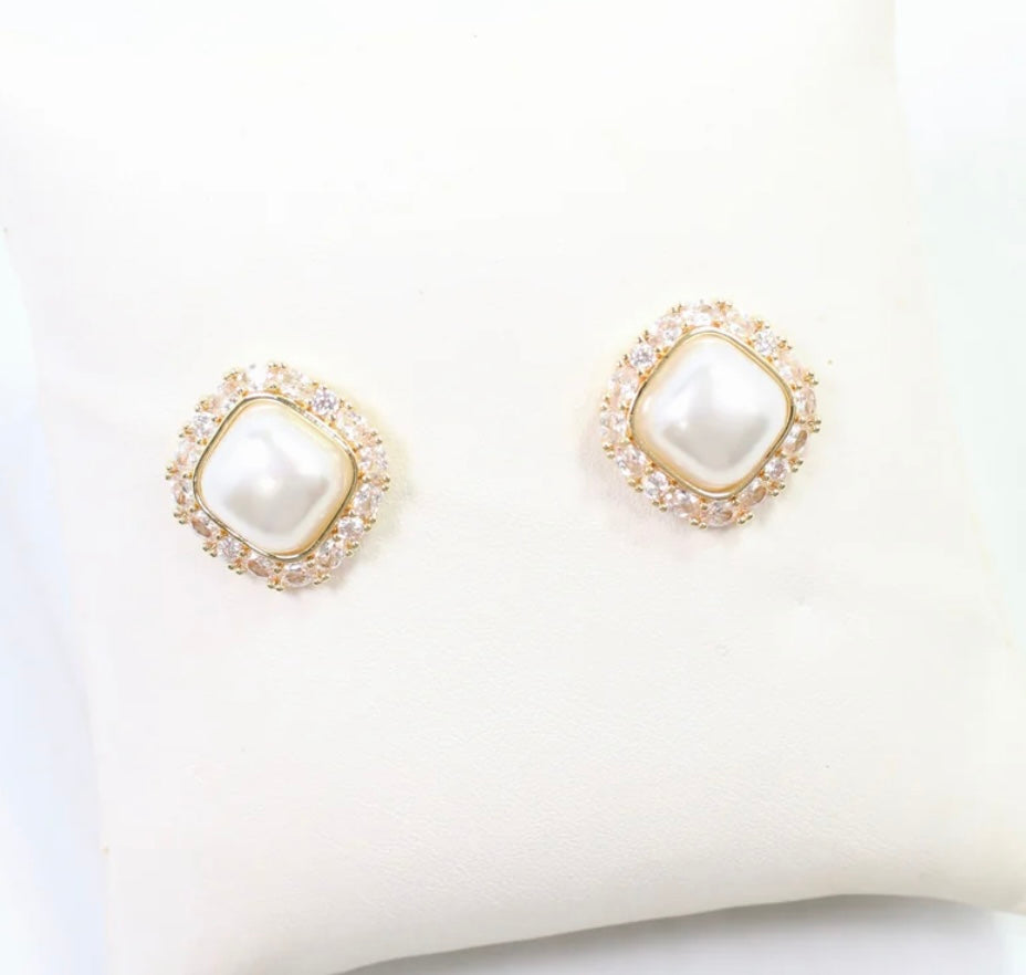 Bethany Pearl Stud