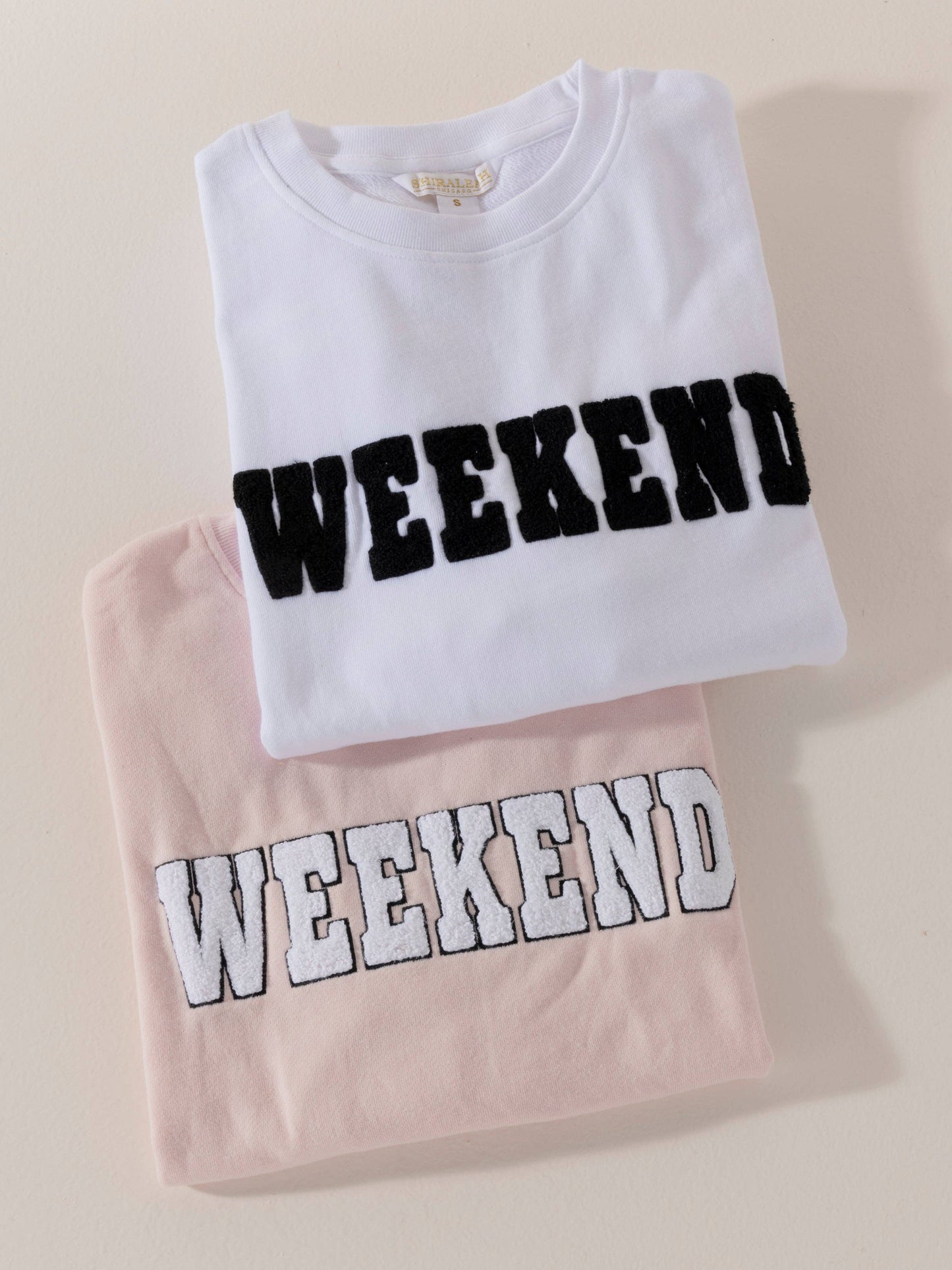 "WEEKEND" SWEATSHIRT, WHITE