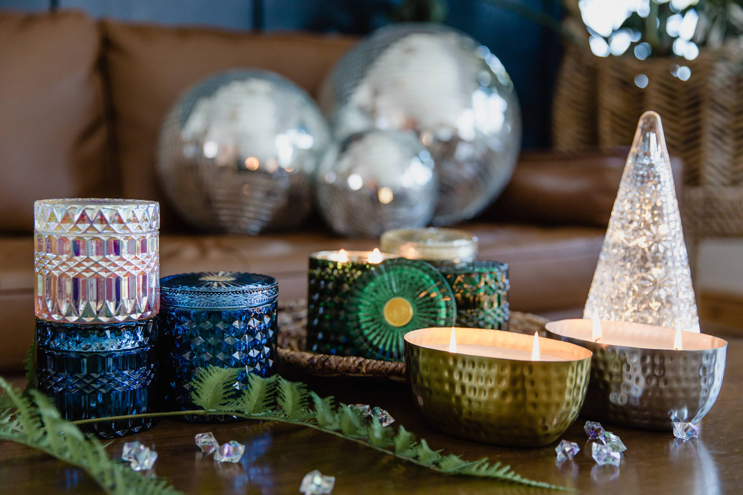 Mistletoe & Holly 15oz Shimmer Candle 2 wick