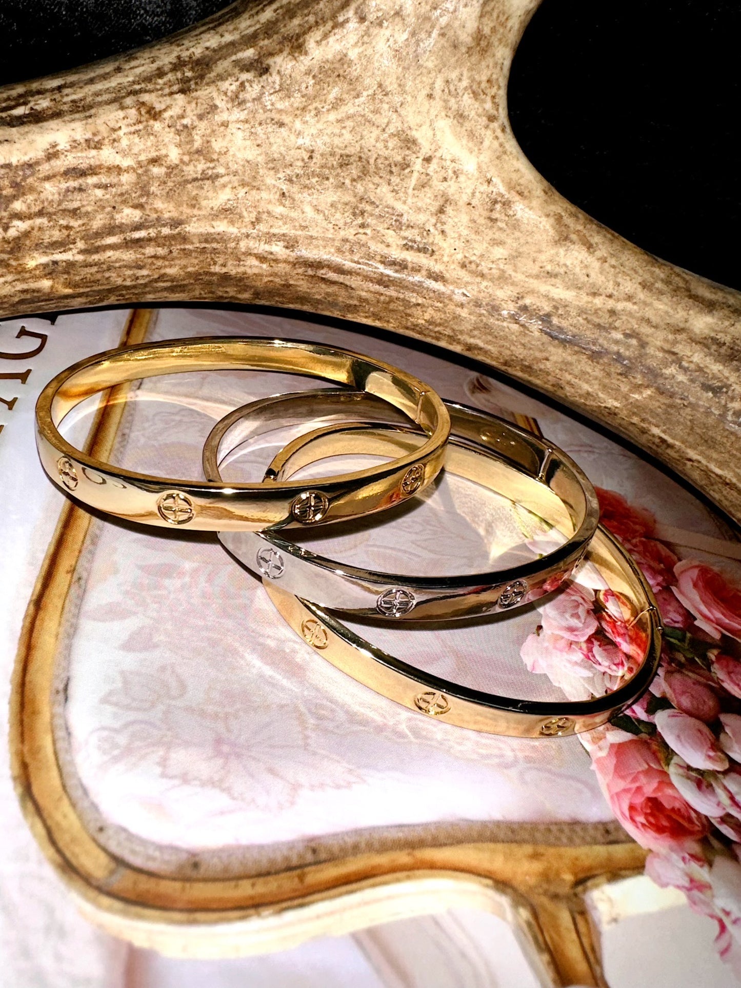 Classic Gold Love Bangle