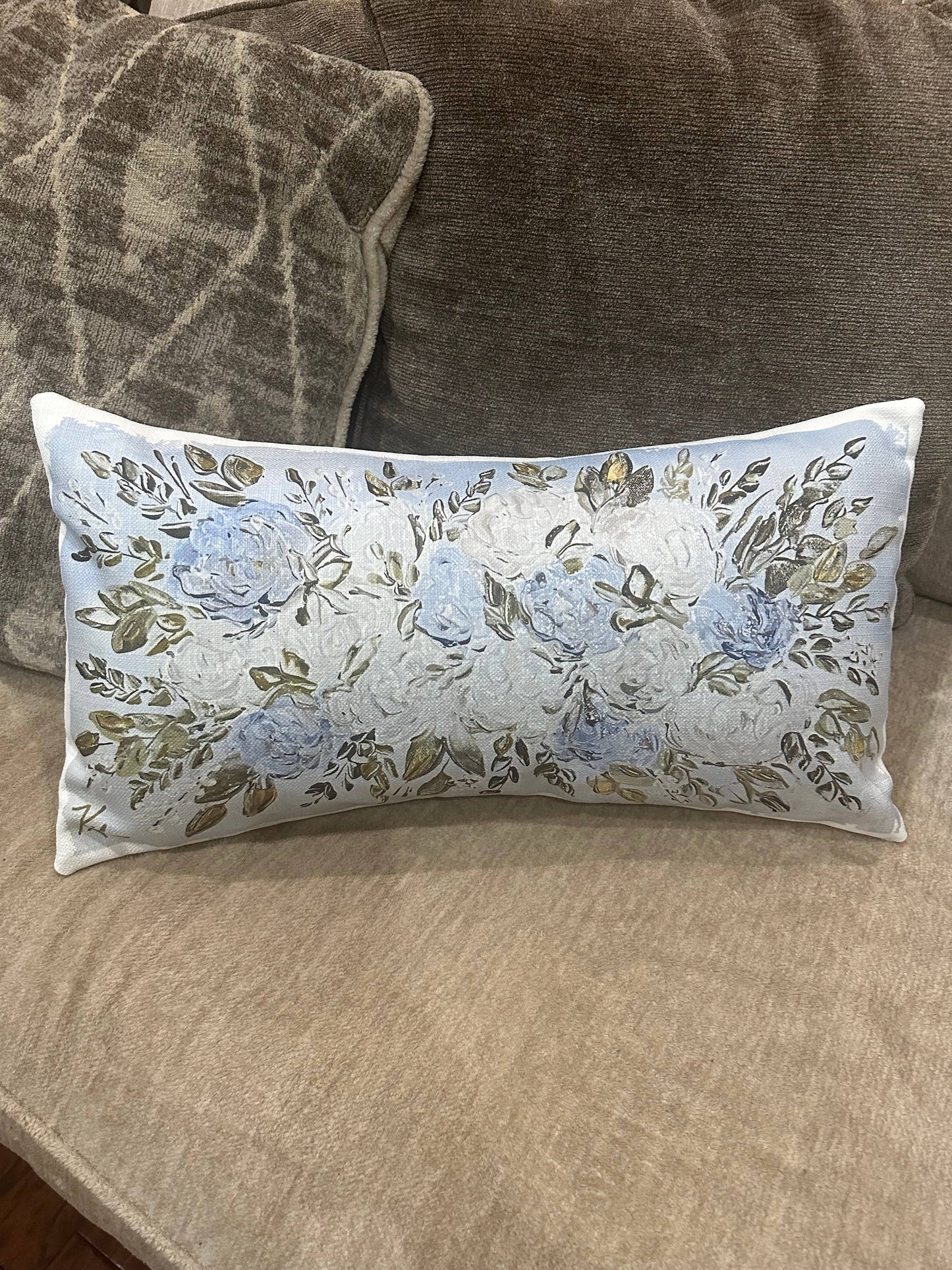 GA Blue & White Hydrangeas Lumbar 