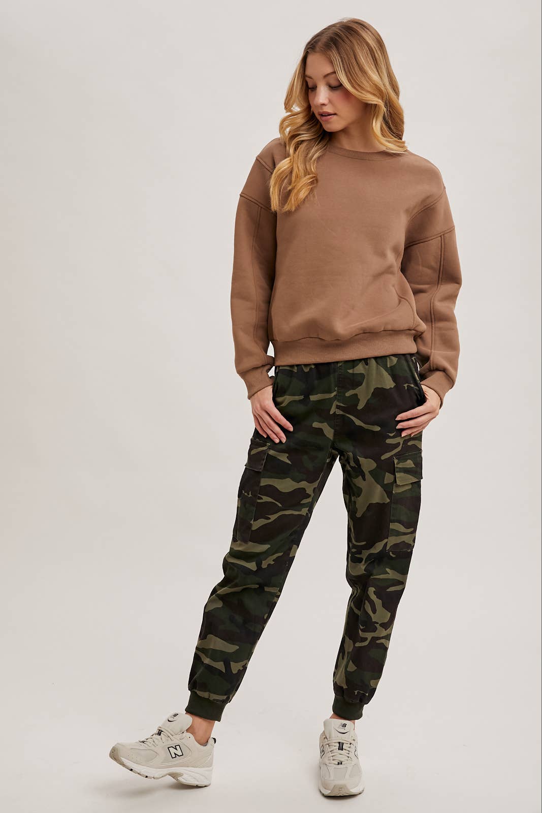 CAMO CARGO JOGGER PANTS