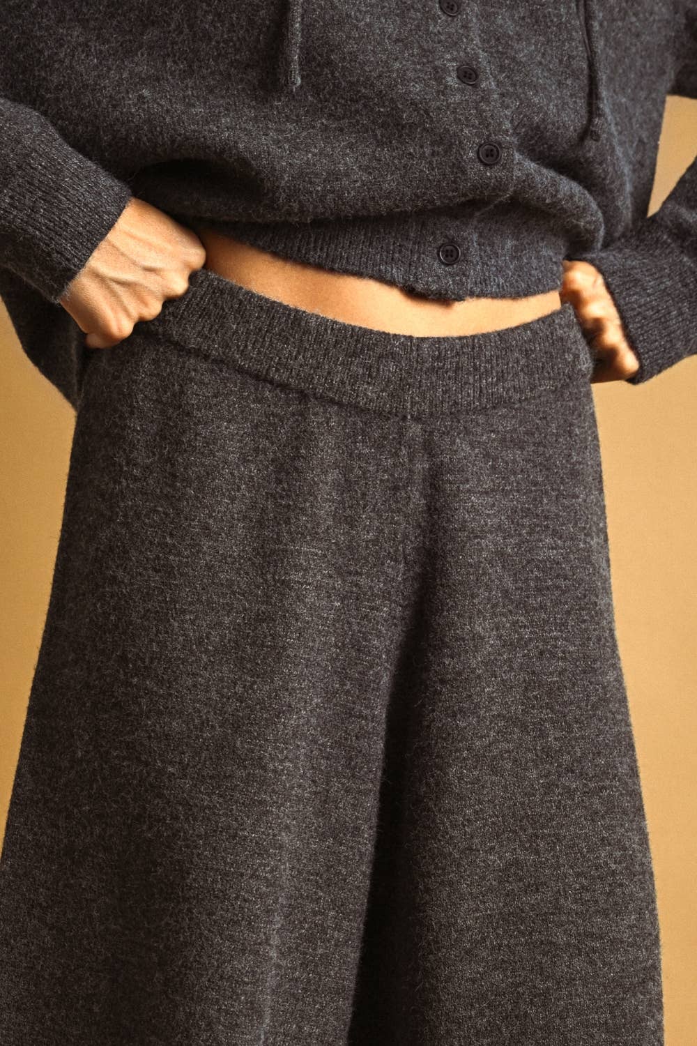 P7312ST  RELAXED SWEATER KNIT TROUSER