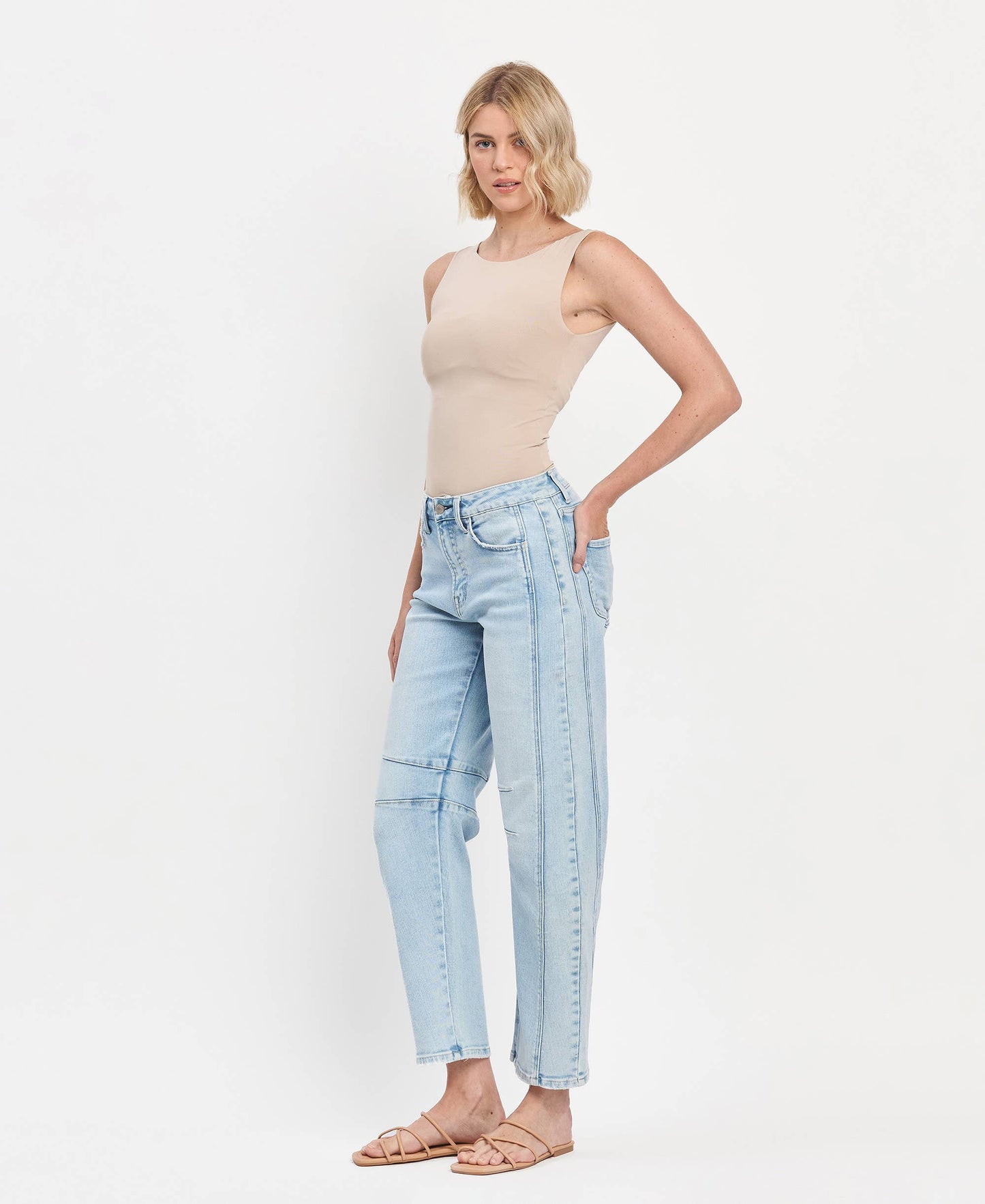 HIGH RISE BARREL LEG JEANS F5768LT