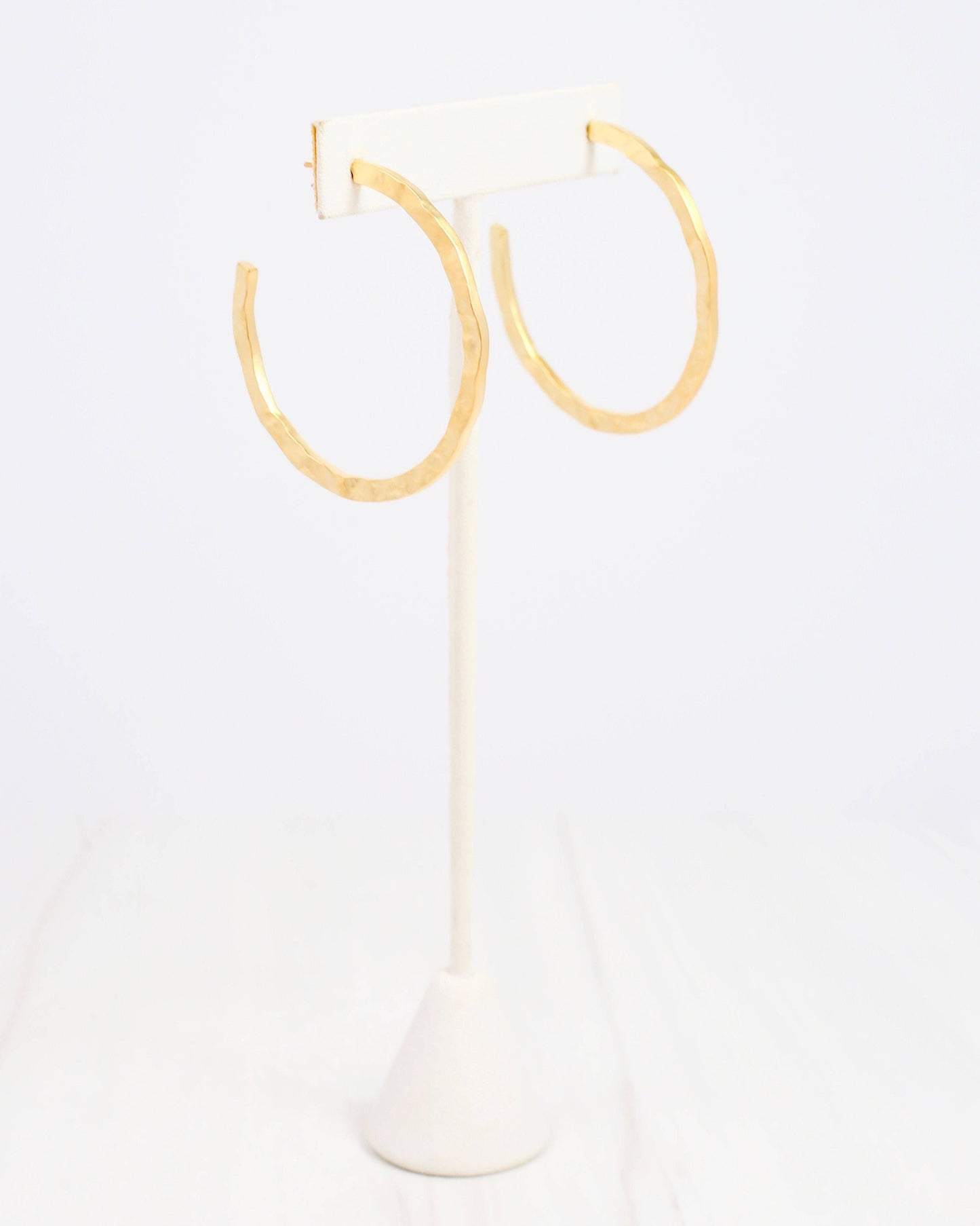 Lovett Hammered Hoop Earring Matte Gold