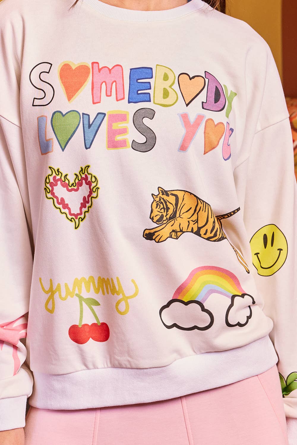 IT2537 'Somebody Loves You' Graphic Sweatshirts