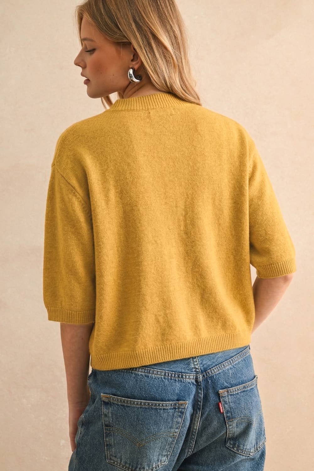 T3675   SHORT SLEEVE SWEATER TOP