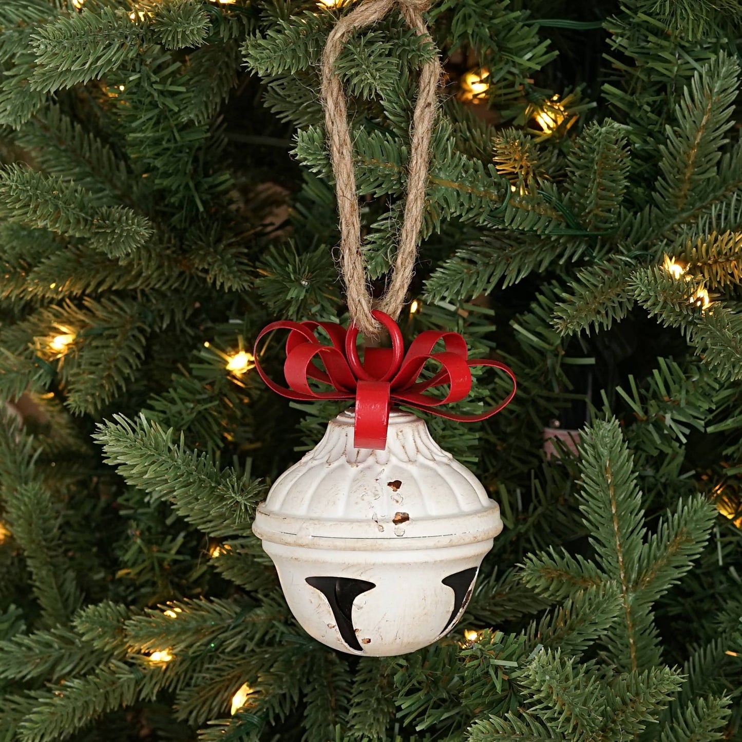 M32517-Vintage white nutshell bell w. metal bow (4.5inH)