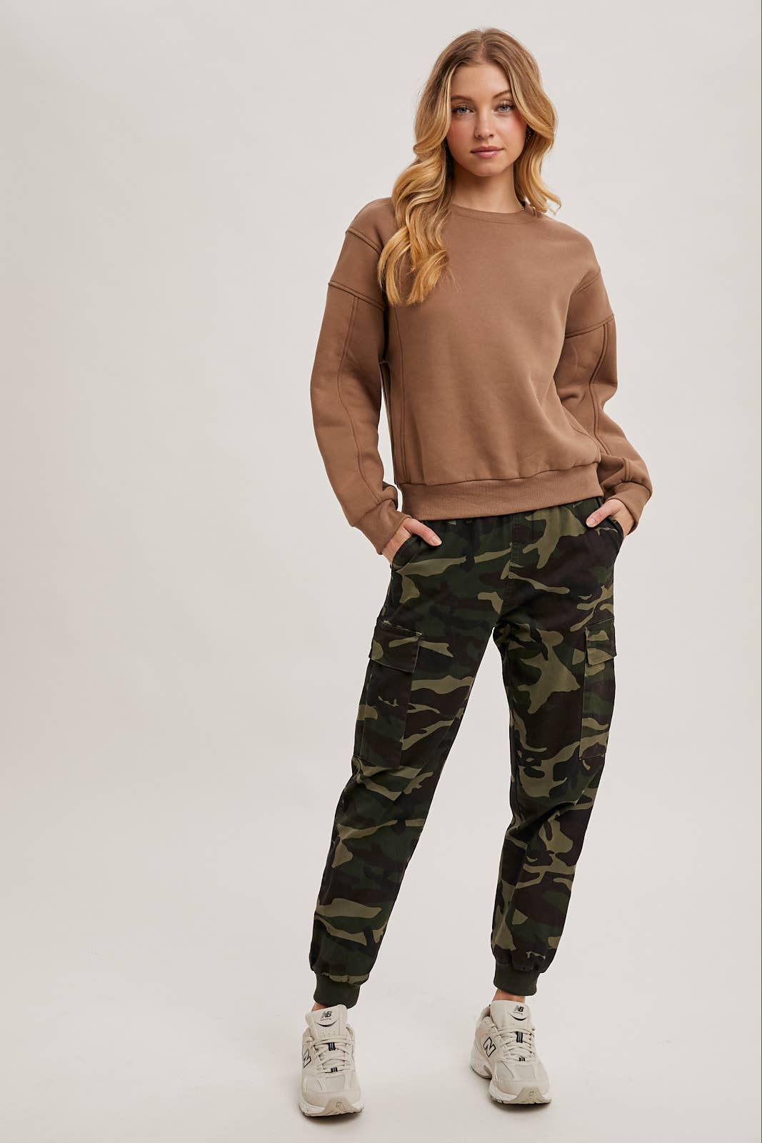 CAMO CARGO JOGGER PANTS