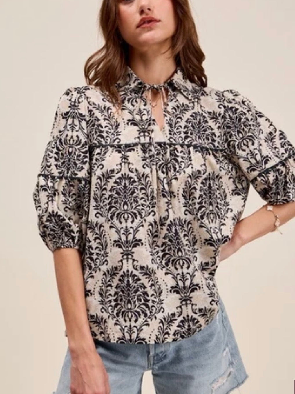 WOVEN NOVELTY PRINTED TOP WITH WAVE TRIM DETAIL