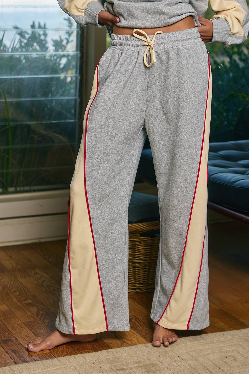 IP5751 Piping Details Color-block Wide-Leg Sweat Pants