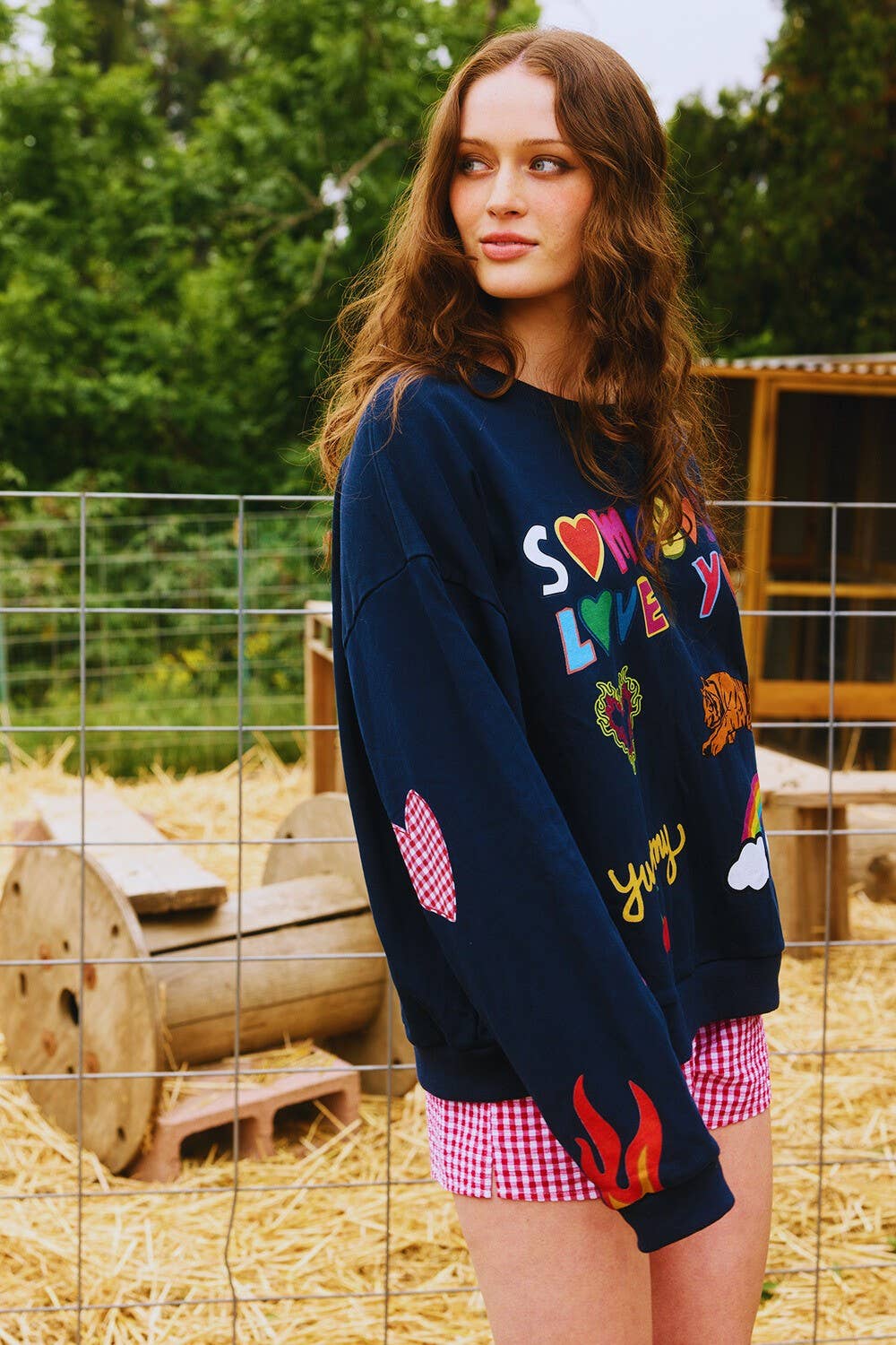IT2537 'Somebody Loves You' Graphic Sweatshirts