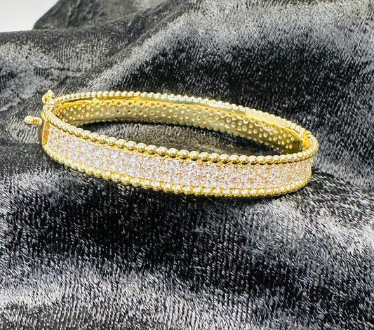 Staggered Diamond and Gold Bracelet