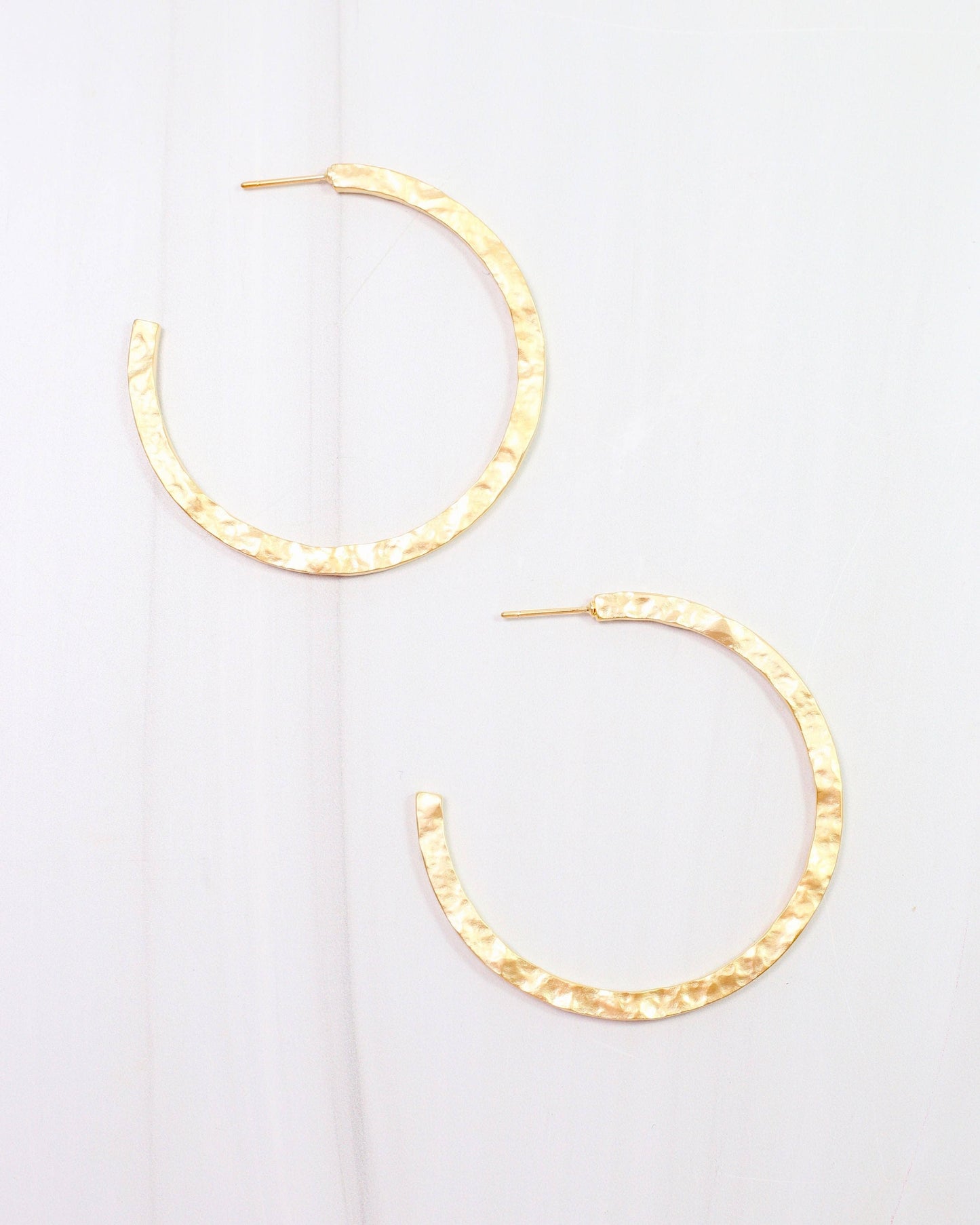 Lovett Hammered Hoop Earring Matte Gold