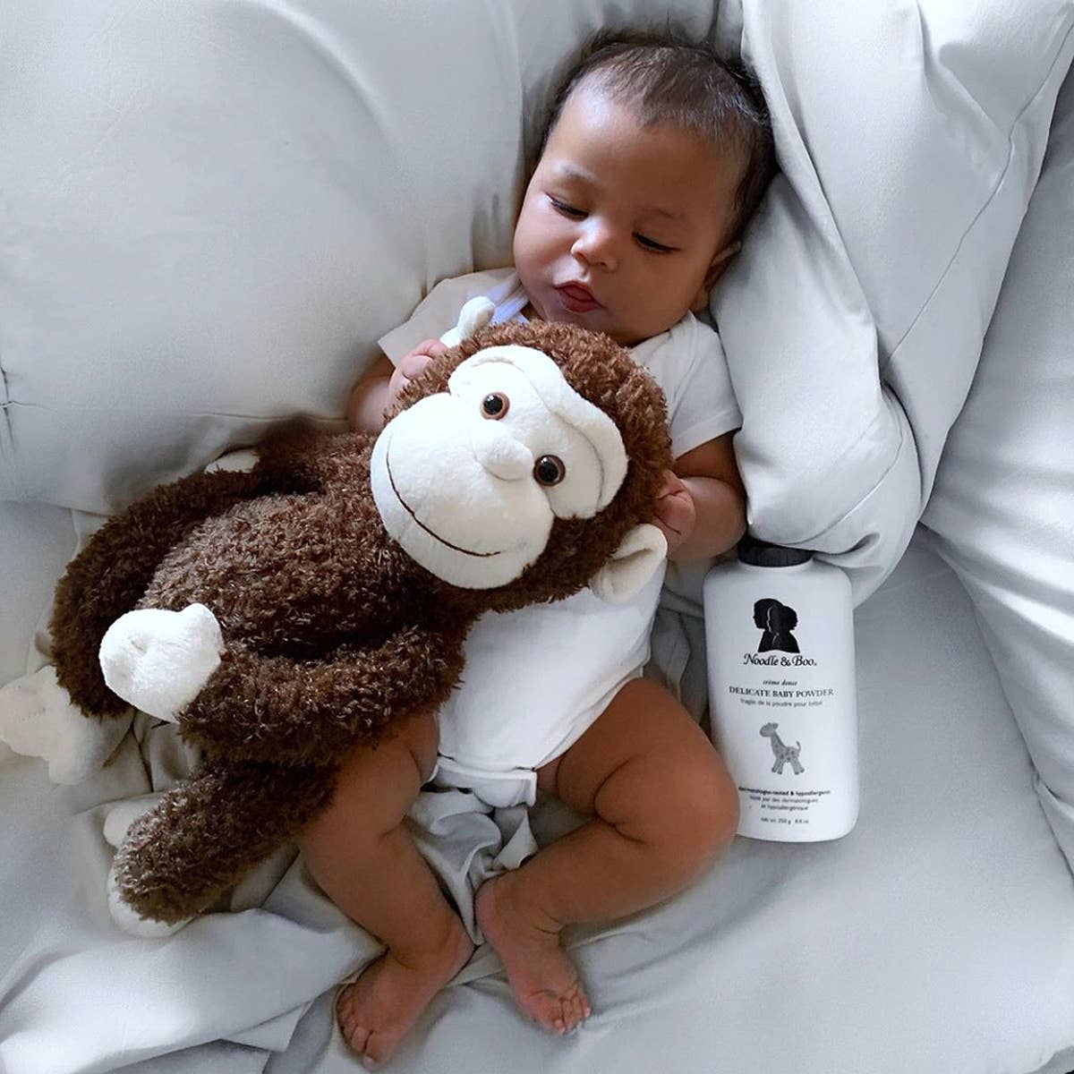 Delicate Baby Powder, Creme Douce, 8.8 oz