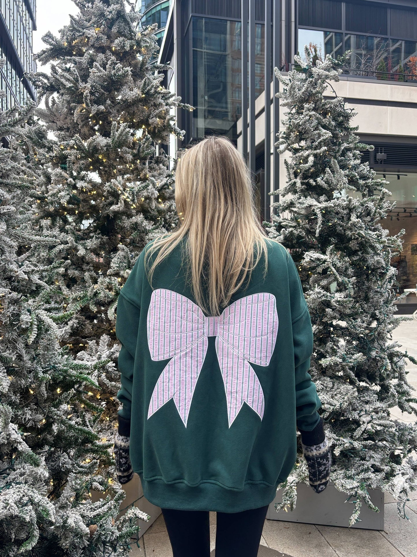 Winter Green Striped Bow Embroider Sweatshirt