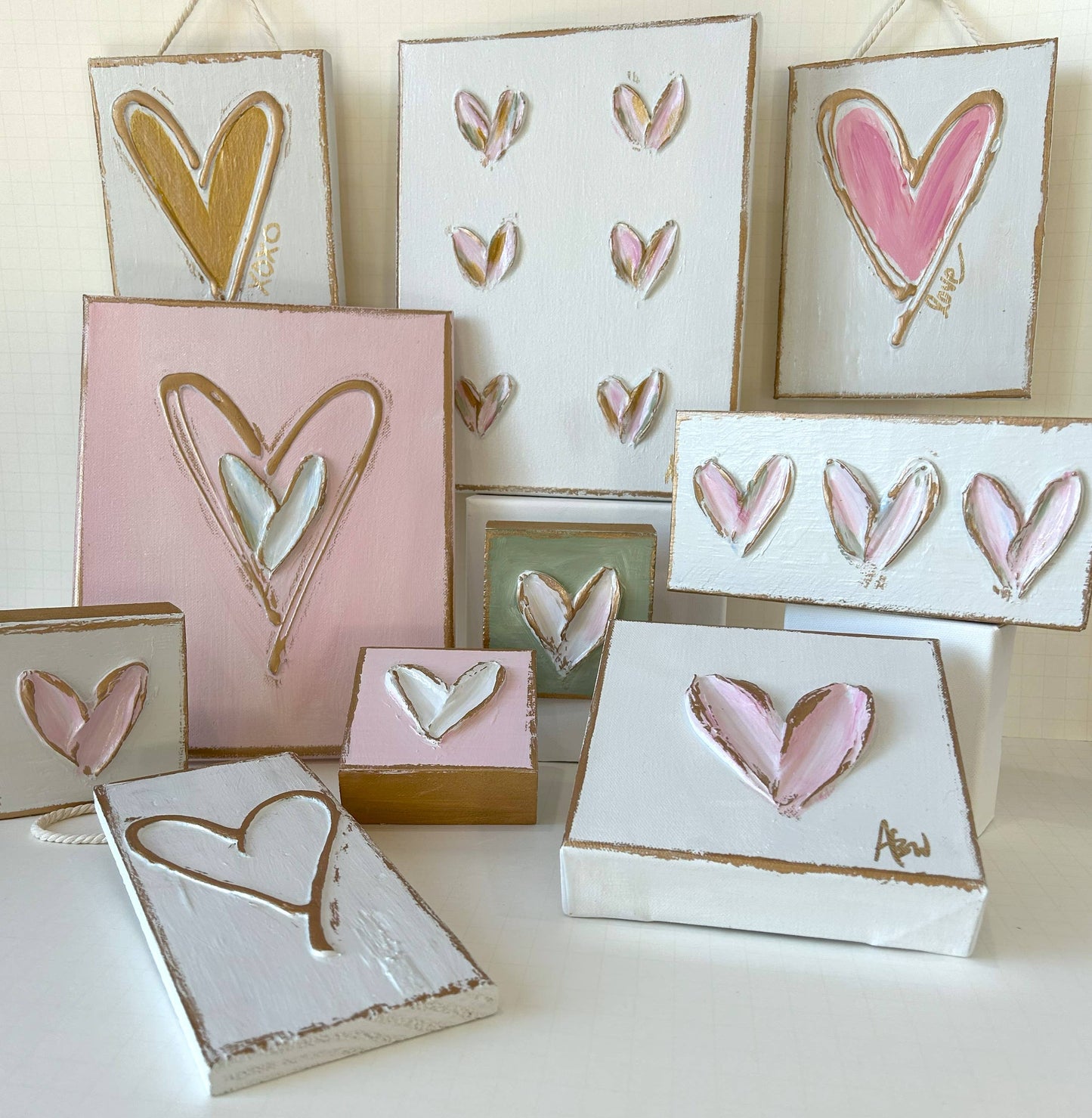 Heart on a string | white and gold | panel