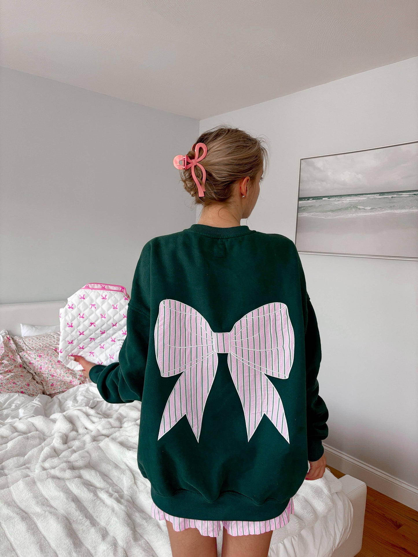 Winter Green Striped Bow Embroider Sweatshirt