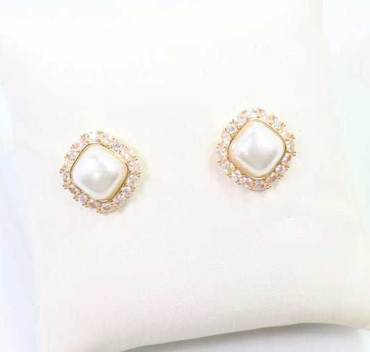 Bethany Pearl Stud
