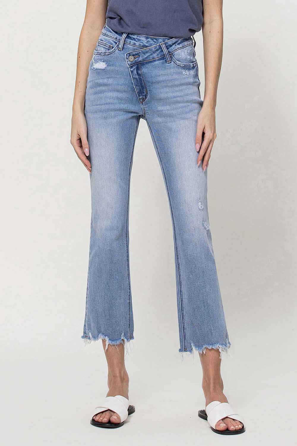 HIGH RISE CRISS CROSS KICK FLARE JEANS V3038