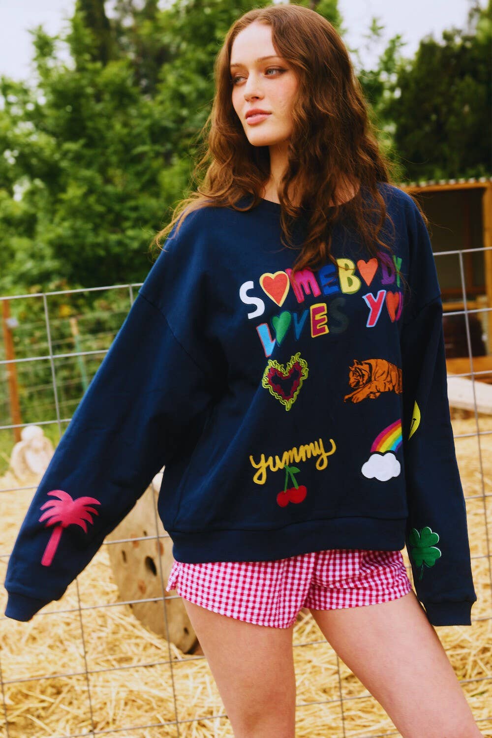 IT2537 'Somebody Loves You' Graphic Sweatshirts