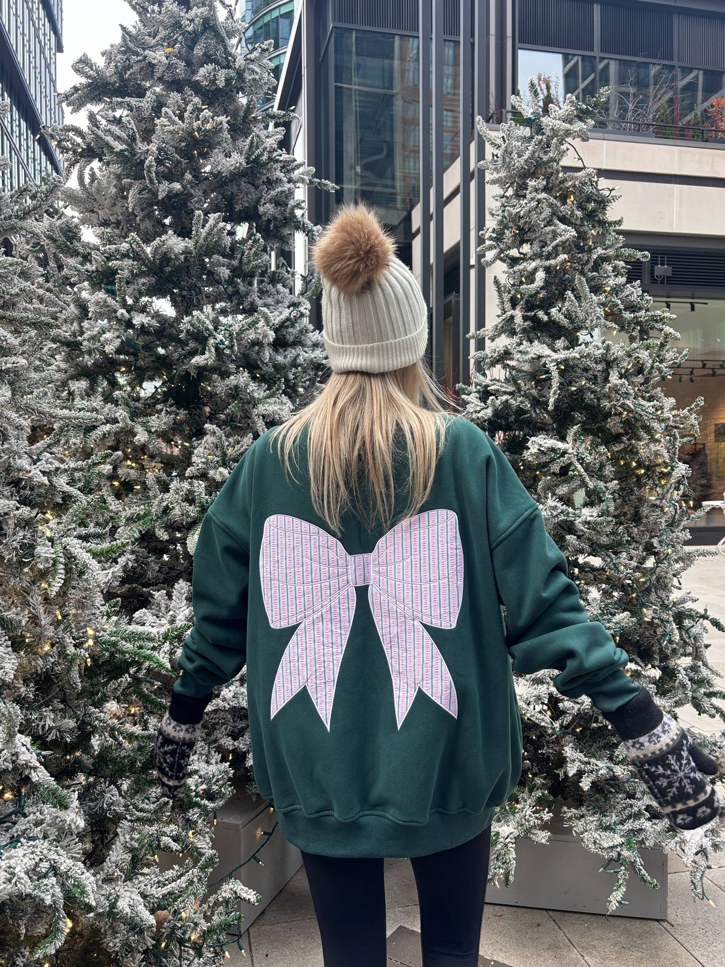 Winter Green Striped Bow Embroider Sweatshirt