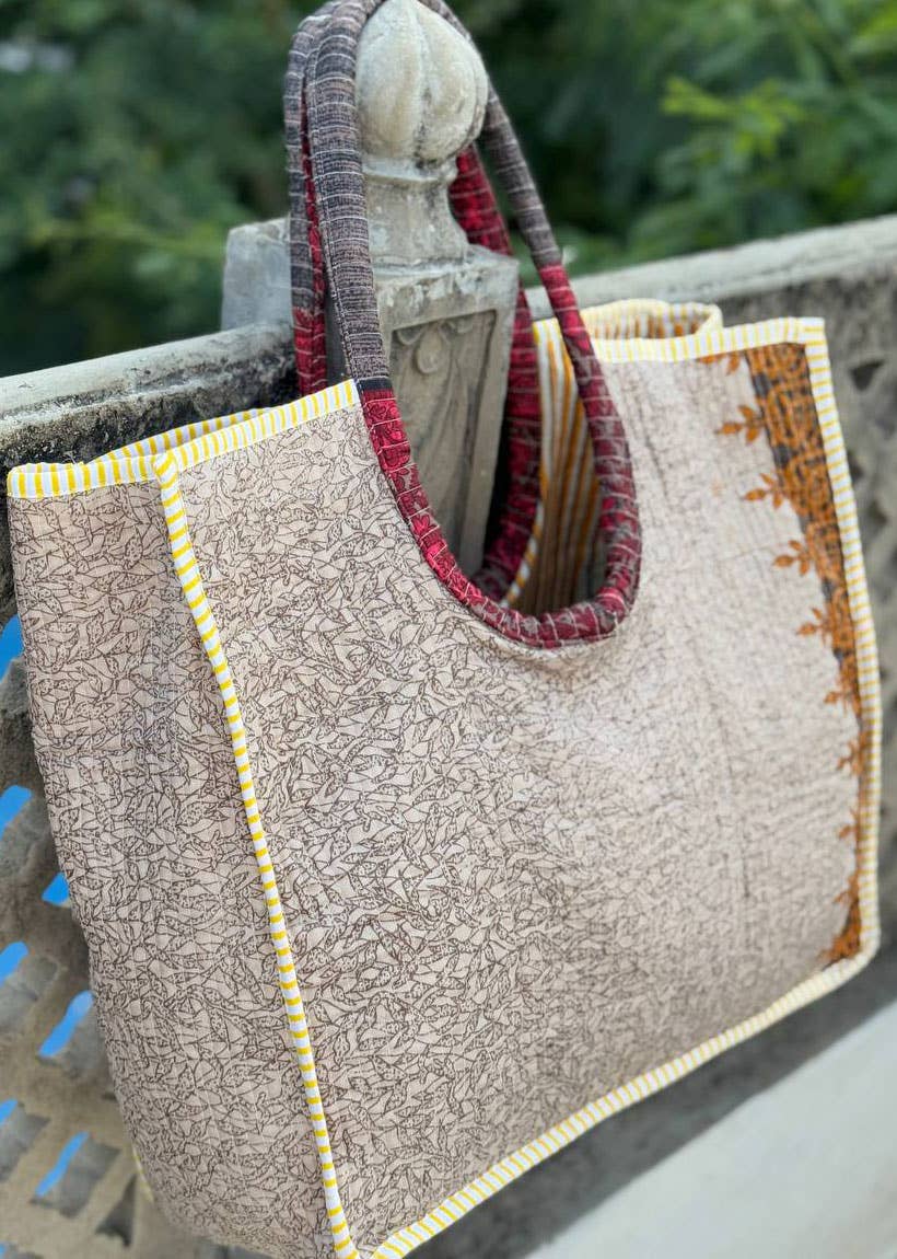 Exclusive Silk Shoulder Tote for Woman Stylish Quilted Bag