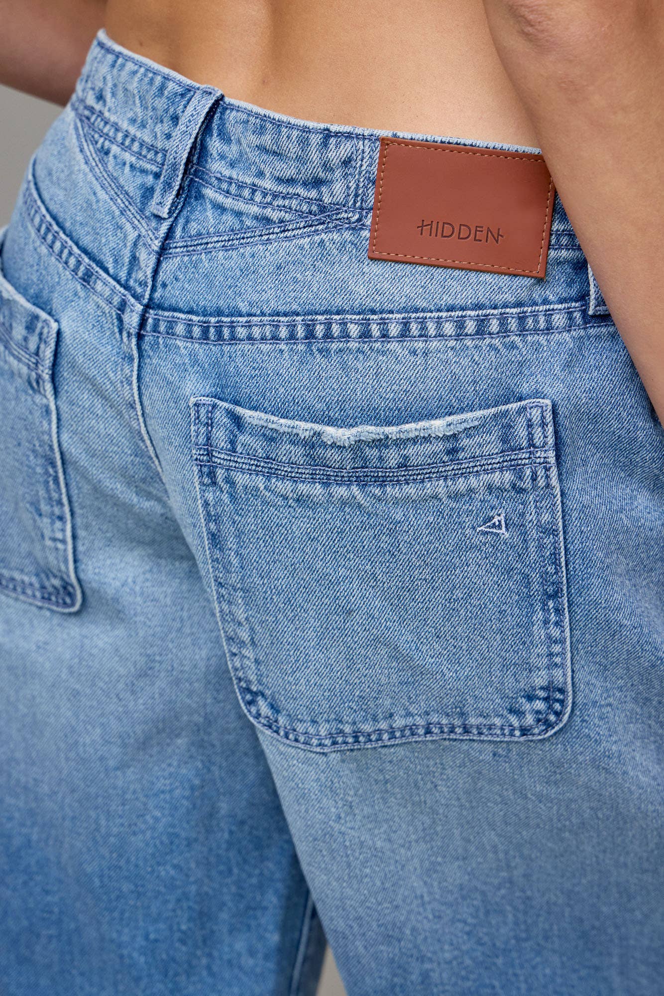 Medium Wash Clean Classic 13 1/2" Inseam Barrel Shorts
