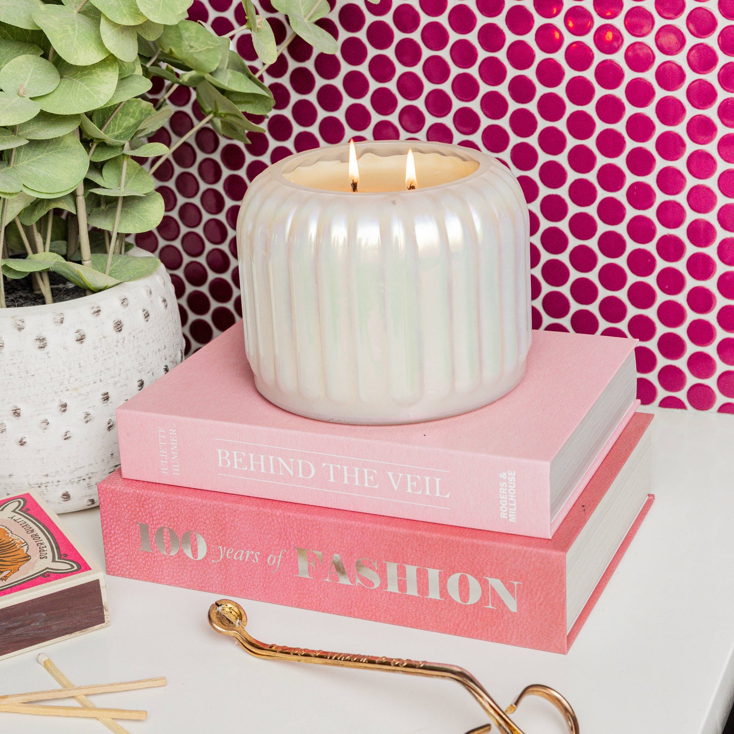 Sweet Grace Collection Candle #071 | White Iridescent Candle