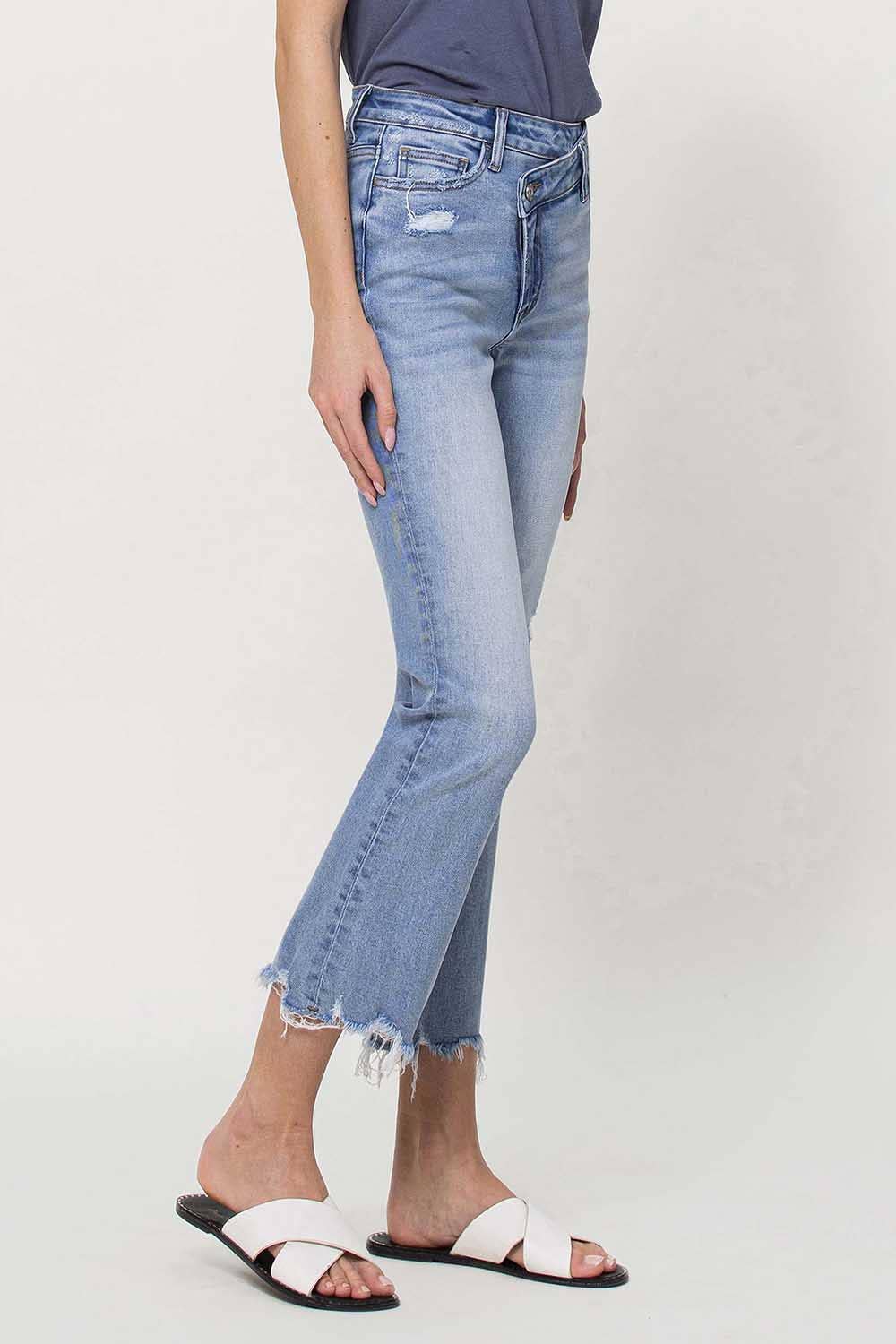 HIGH RISE CRISS CROSS KICK FLARE JEANS V3038