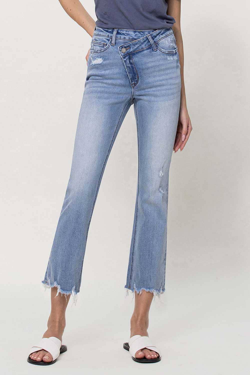 HIGH RISE CRISS CROSS KICK FLARE JEANS V3038