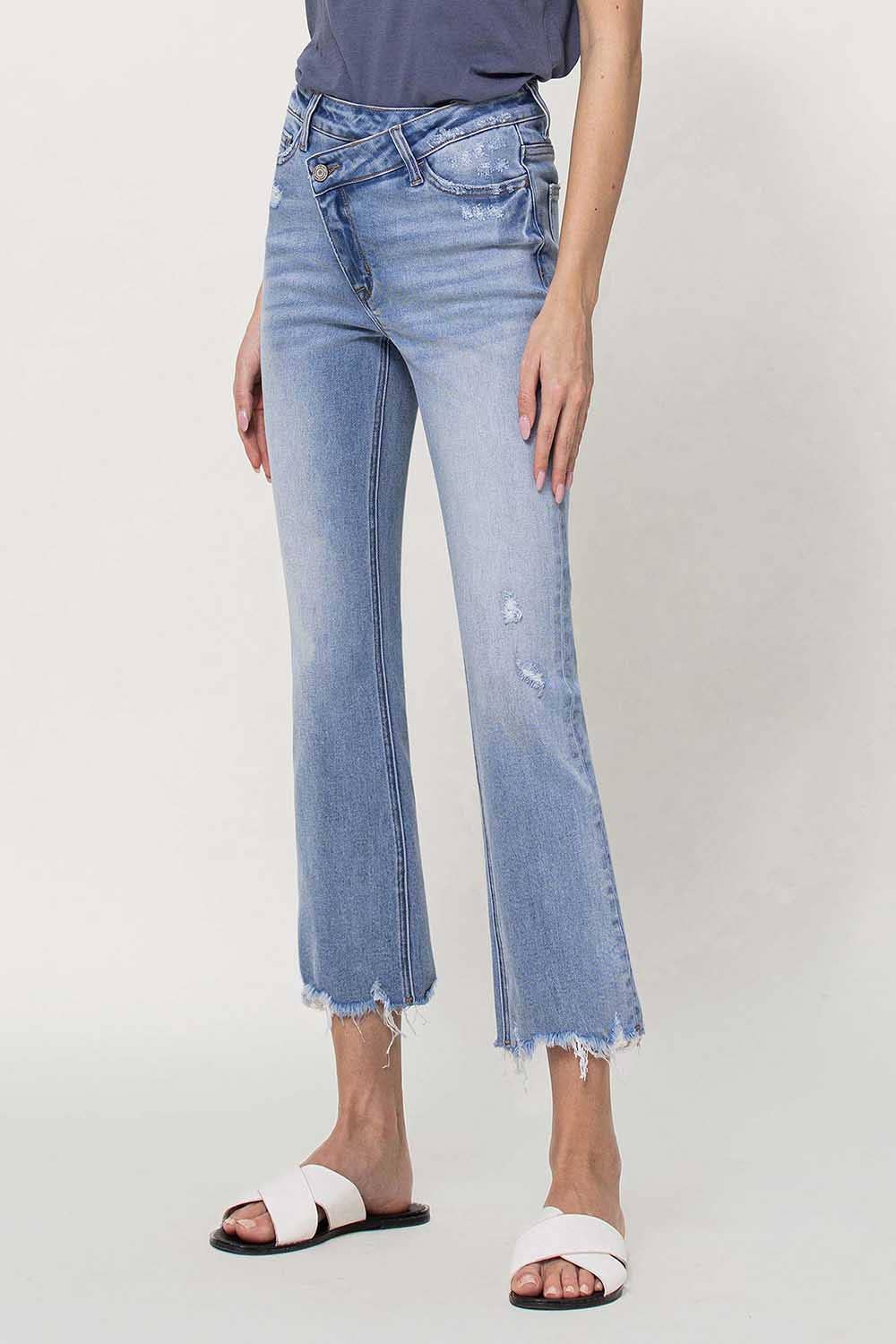 HIGH RISE CRISS CROSS KICK FLARE JEANS V3038