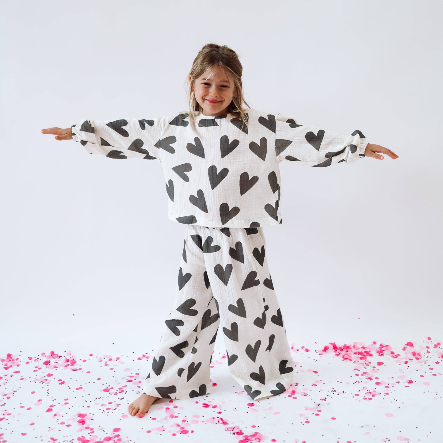 MAYA SET | 2 PIECE OUTFIT | BLACK HEARTS ALL OVER | GIRLS