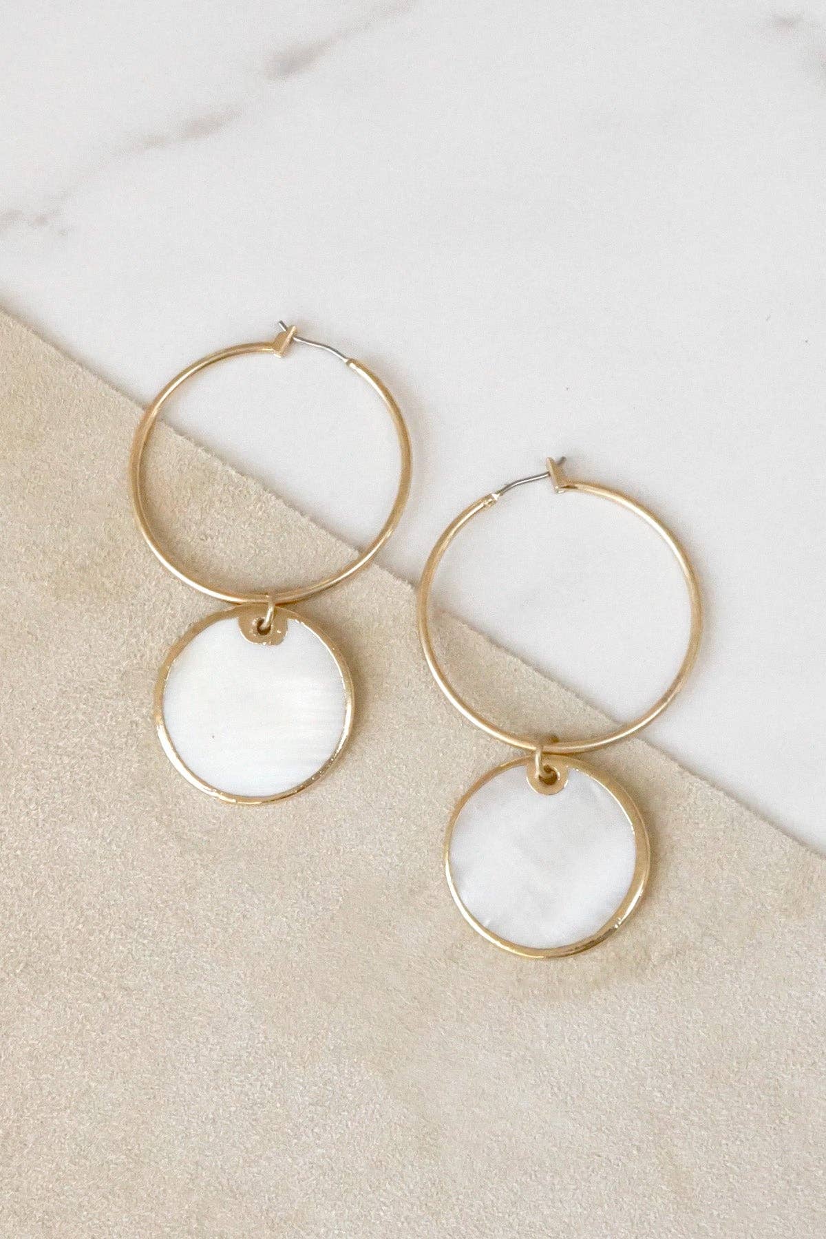 Minimalist boho hoops earrings golden framed round shell dangled